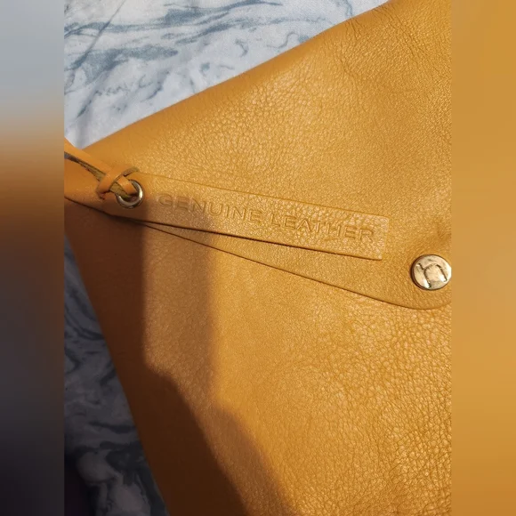 Hotter Crossbody Purse - Picture 5 of 7